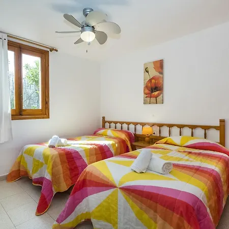 Villa Llevant 77 Villa